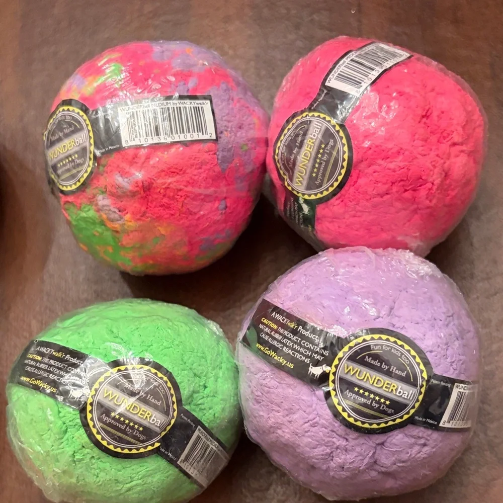 New & Sealed Colorful Dog Toy Wackywalk’r Wunderball Xlarge, Large & Medium